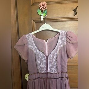 Vintage Gunne sax Mauve Lace Dress - size 11/13